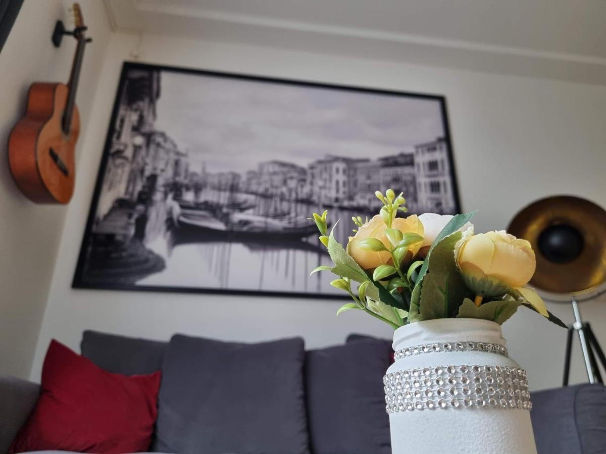 Апартаменти Flora Apartman Сегед Екстер'єр фото