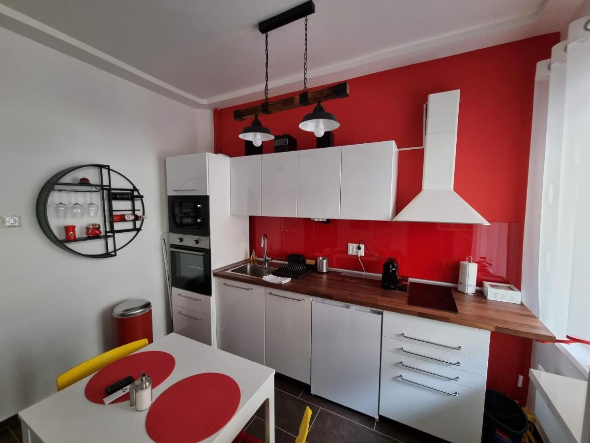 Апартаменти Flora Apartman Сегед Екстер'єр фото